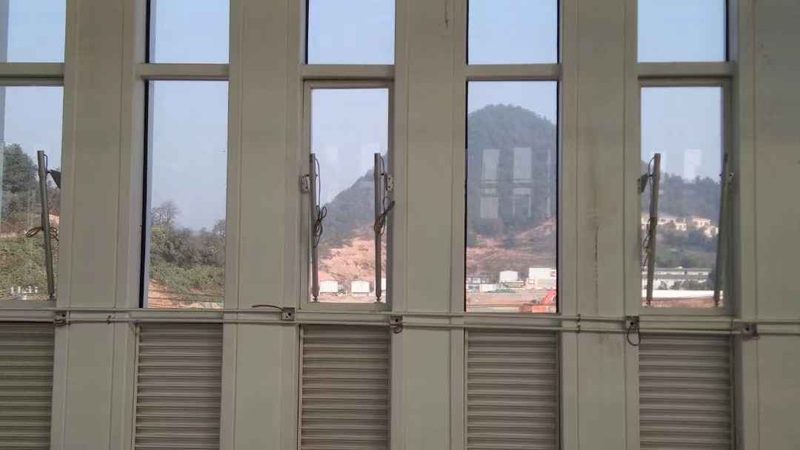 学校钢质门材质厚度：哪些标准你不得不知**